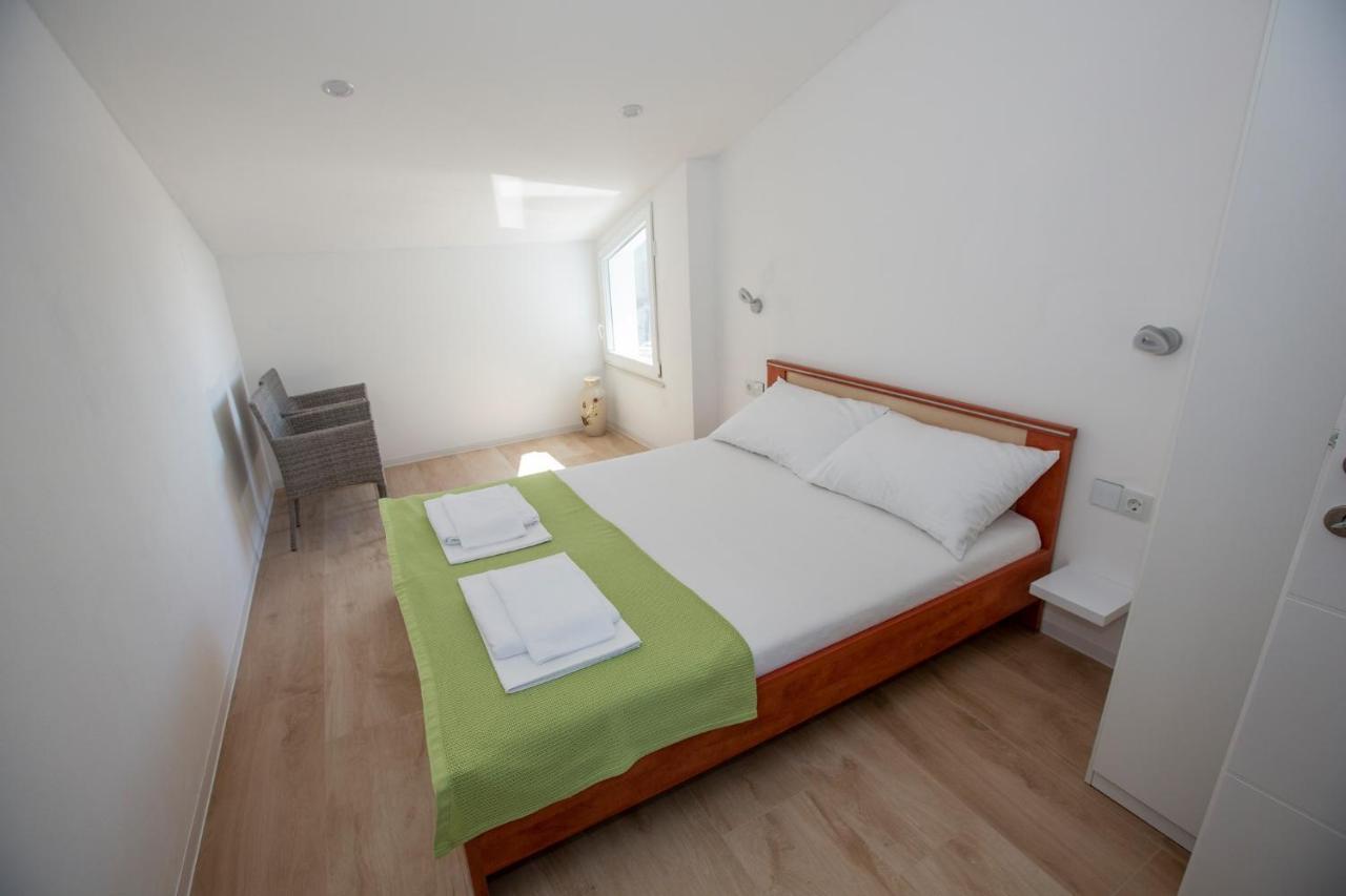 Apartamento Mayana Cesarica Exterior foto