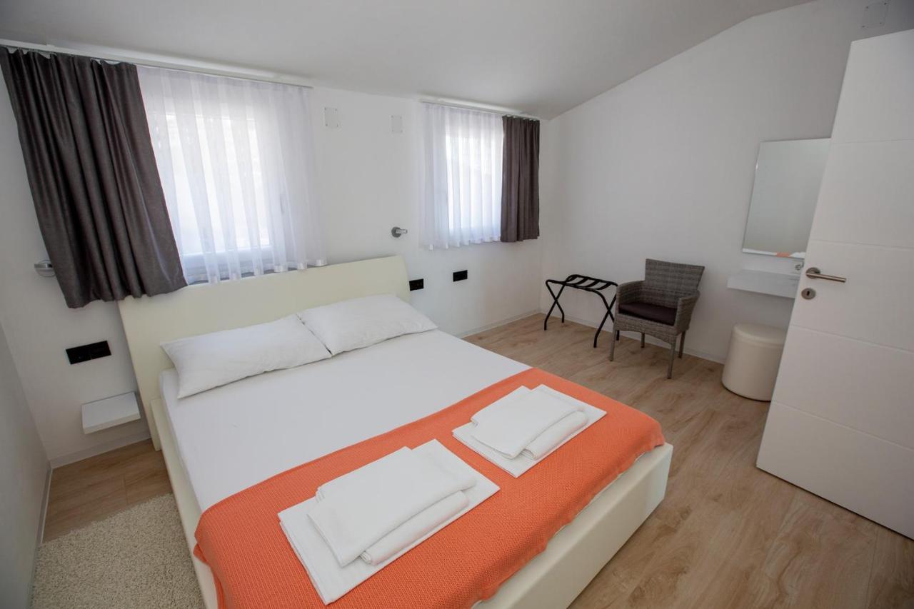 Apartamento Mayana Cesarica Exterior foto