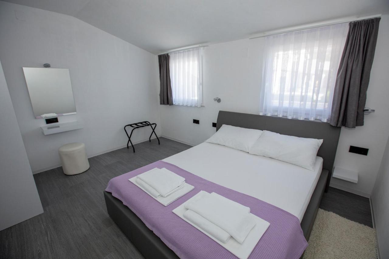 Apartamento Mayana Cesarica Exterior foto